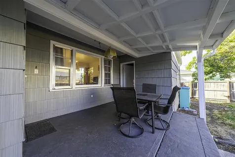 909 S Holly Street Medford OR 97501