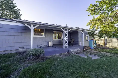 909 S Holly Street Medford OR 97501