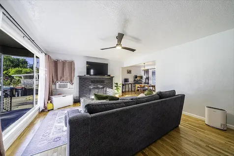 909 S Holly Street Medford OR 97501