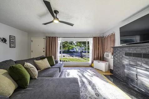 909 S Holly Street Medford OR 97501