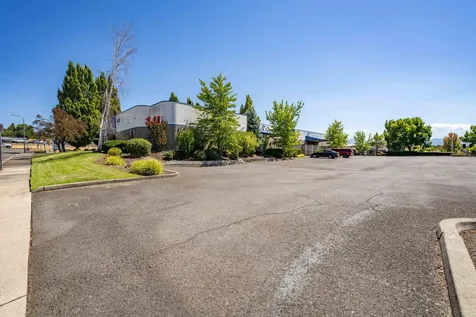2090 Commerce Drive Medford OR 97504