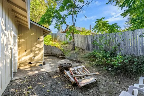 1337 NW Gilbert Way Grants Pass OR 97526