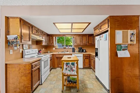 1337 NW Gilbert Way Grants Pass OR 97526