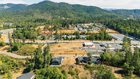1262 Green Valley Drive Cave Junction OR 97523