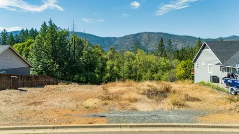 1262 Green Valley Drive Cave Junction OR 97523