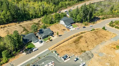 1262 Green Valley Drive Cave Junction OR 97523