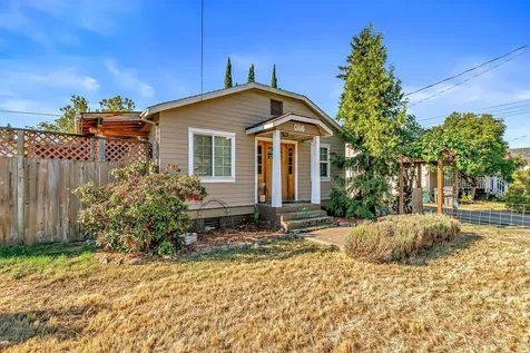 821 W 2nd Street Medford OR 97501