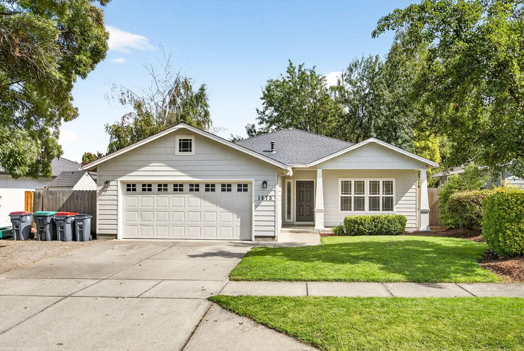 1673 Alexis Way Medford OR 97501