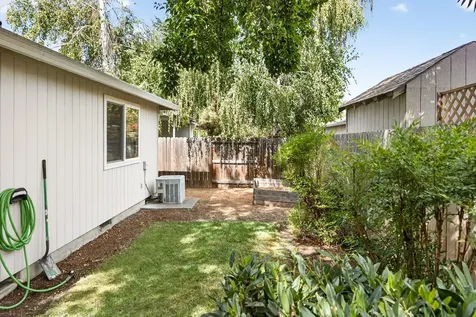 1673 Alexis Way Medford OR 97501