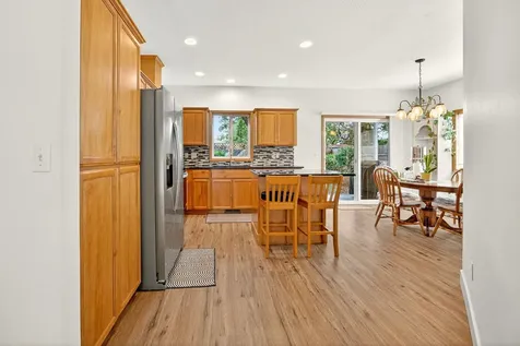 1673 Alexis Way Medford OR 97501