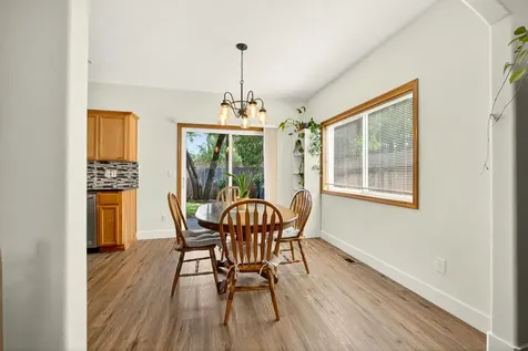 1673 Alexis Way Medford OR 97501