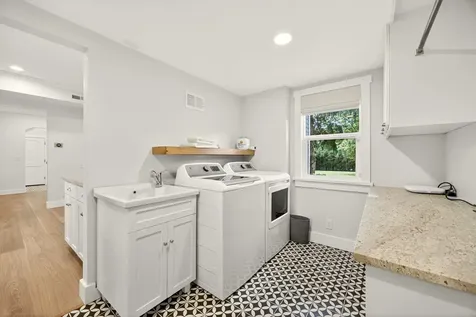 111 Cedar Street Rogue River OR 97537