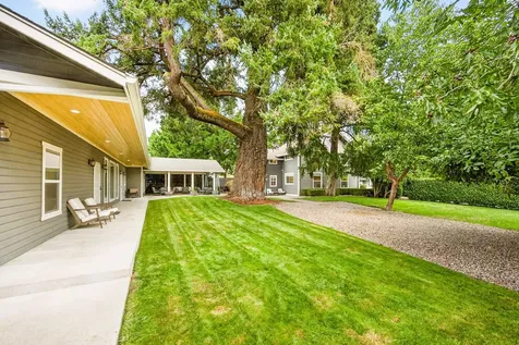 111 Cedar Street Rogue River OR 97537
