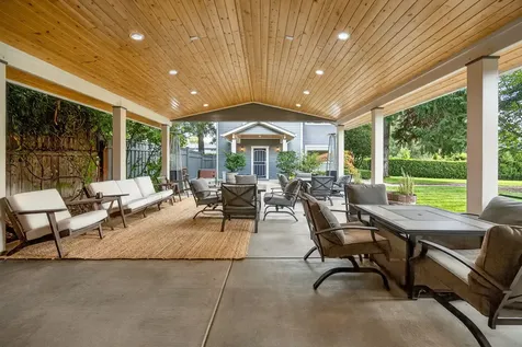 111 Cedar Street Rogue River OR 97537
