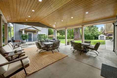 111 Cedar Street Rogue River OR 97537