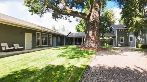 111 Cedar Street Rogue River OR 97537