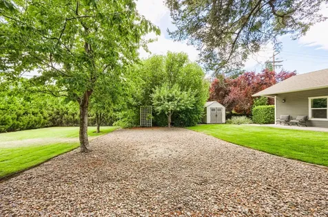 111 Cedar Street Rogue River OR 97537