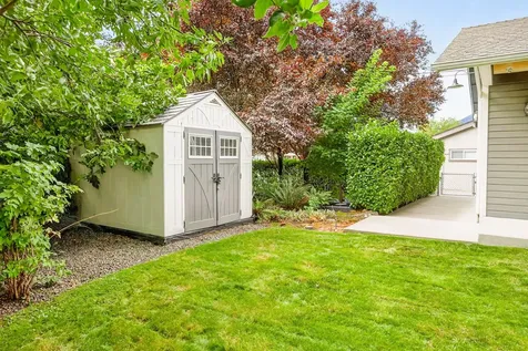 111 Cedar Street Rogue River OR 97537