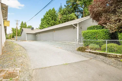 111 Cedar Street Rogue River OR 97537