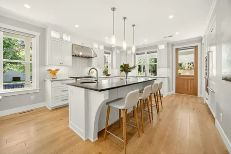 292 B Street Ashland OR 97520