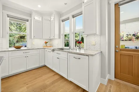 292 B Street Ashland OR 97520