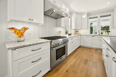 292 B Street Ashland OR 97520