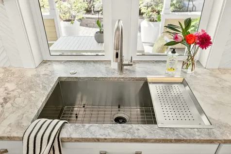 292 B Street Ashland OR 97520