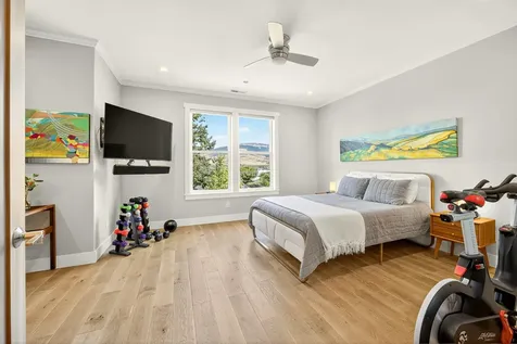 292 B Street Ashland OR 97520