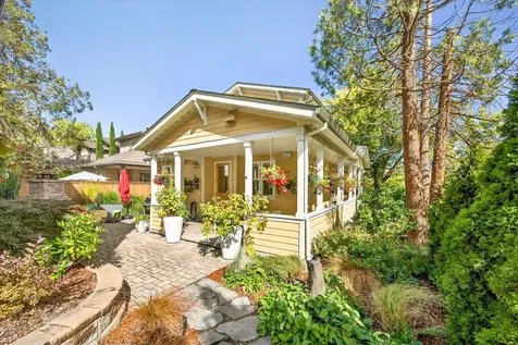 292 B Street Ashland OR 97520