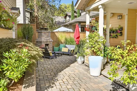 292 B Street Ashland OR 97520