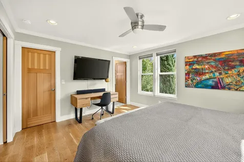 292 B Street Ashland OR 97520