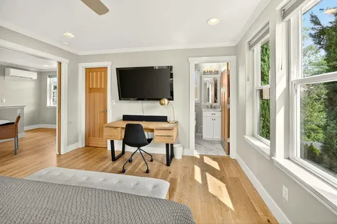 292 B Street Ashland OR 97520