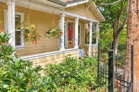 292 B Street Ashland OR 97520