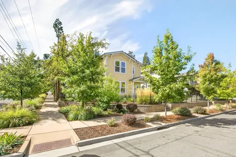 292 B Street Ashland OR 97520