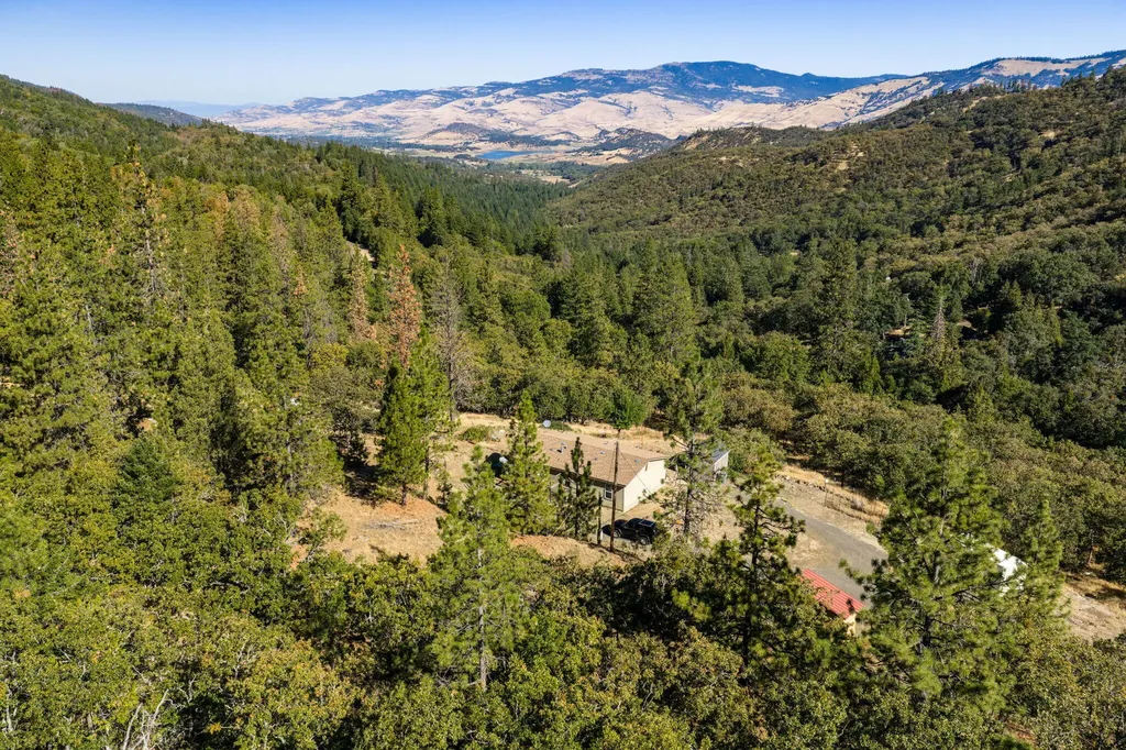 4492 Old Highway 99 S Ashland OR 97520
