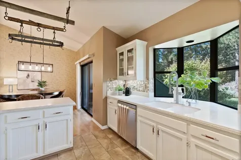 20454 Steamboat Bend OR 97702