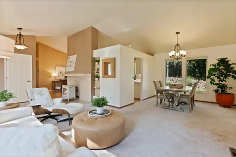 20454 Steamboat Bend OR 97702