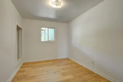 808 NE D Street Grants Pass OR 97526
