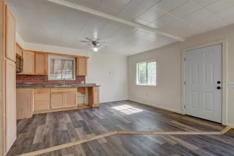808 NE D Street Grants Pass OR 97526