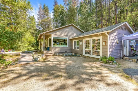 7196 E Evans Creek Road Rogue River OR 97537