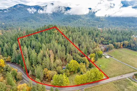 7196 E Evans Creek Road Rogue River OR 97537