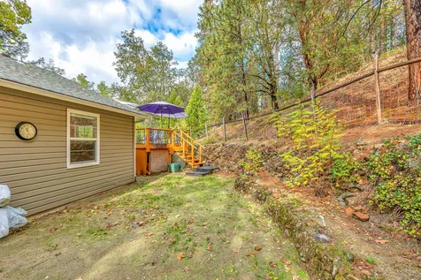 7196 E Evans Creek Road Rogue River OR 97537
