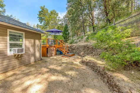 7196 E Evans Creek Road Rogue River OR 97537
