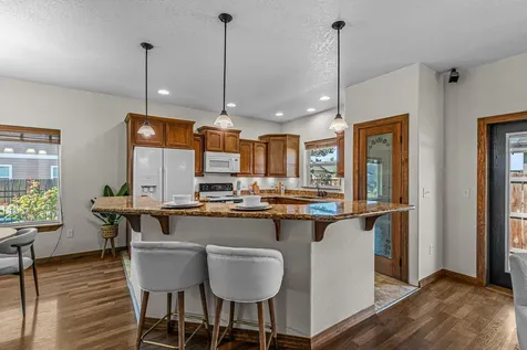 3717 Amelia Way White City OR 97503