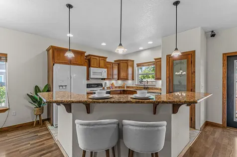 3717 Amelia Way White City OR 97503