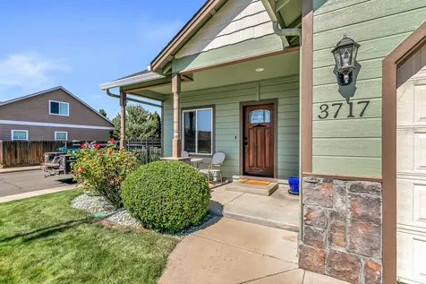 3717 Amelia Way White City OR 97503