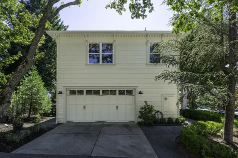 381 Stanford Avenue Medford OR 97504