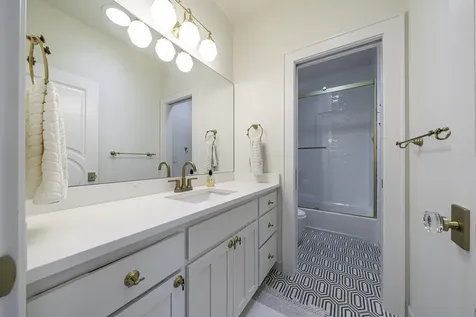 381 Stanford Avenue Medford OR 97504