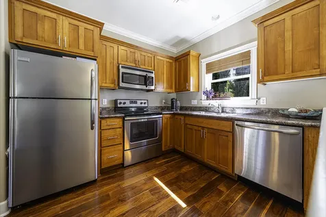381 Stanford Avenue Medford OR 97504