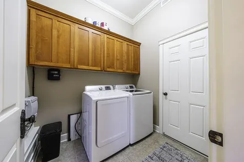 381 Stanford Avenue Medford OR 97504